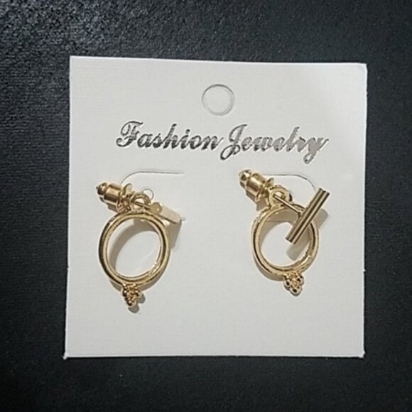 Hoop Stud Earrings - Picture 4 of 4
